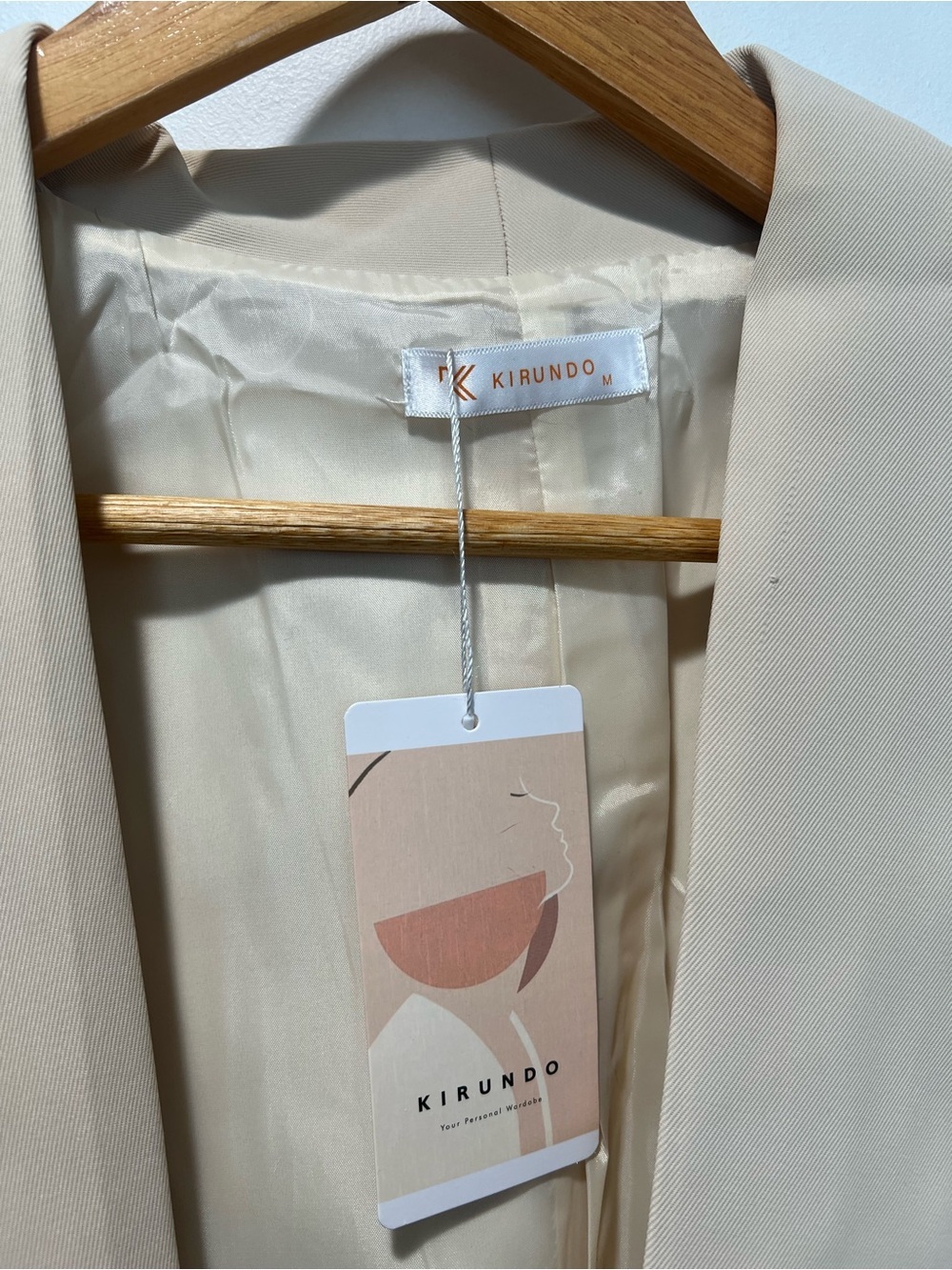 Women’s Kirundo Cream Shawl-Collar Blazer - Size Medium - Picture 3 of 5